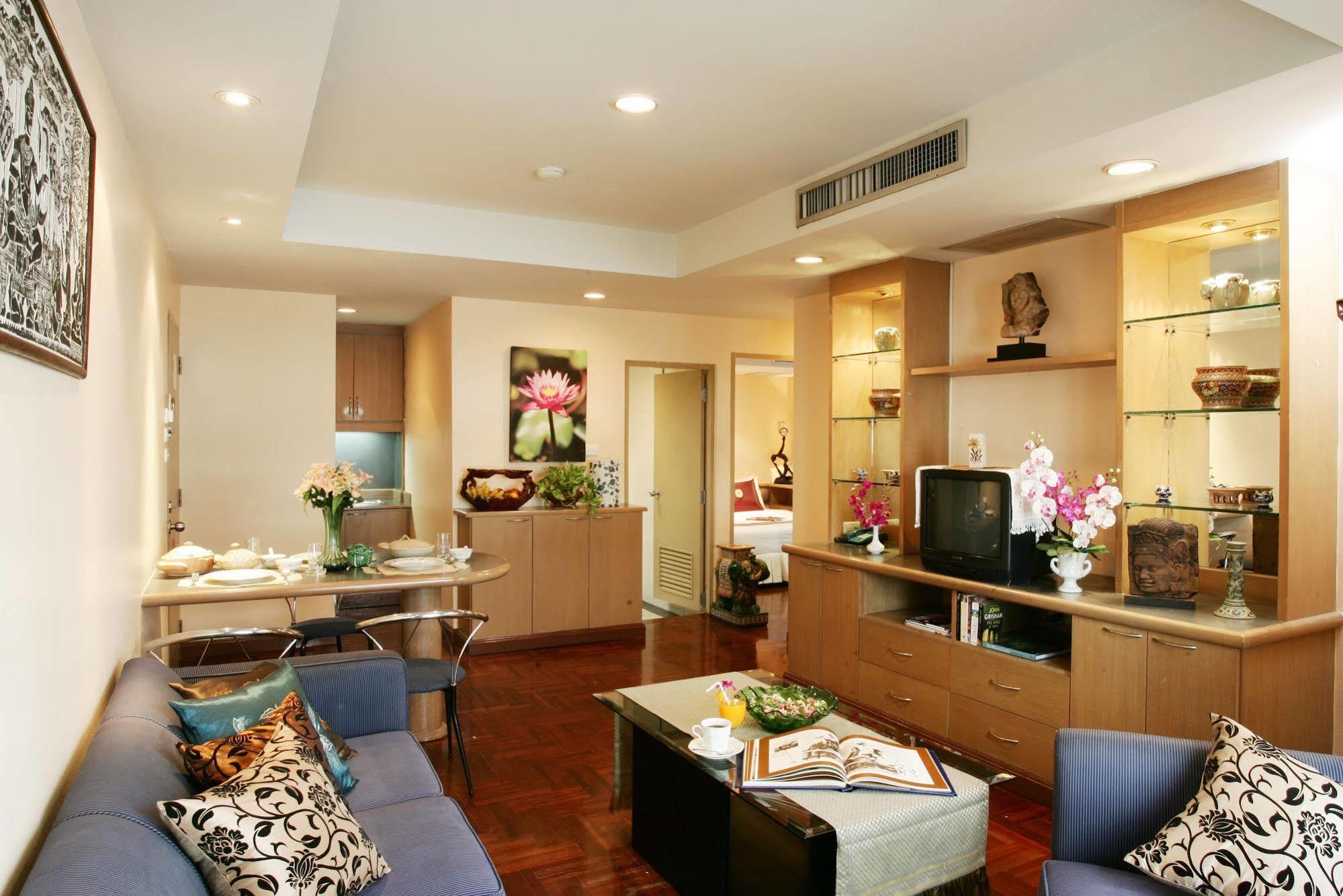 Best Comfort Residential Hotel Bangkok Exterior photo
